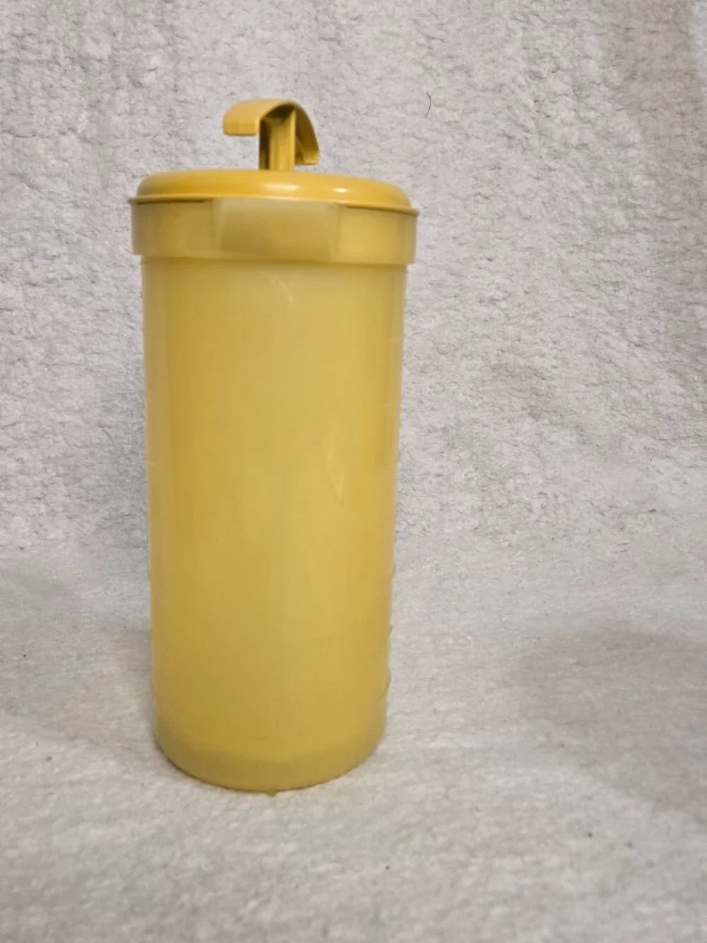 Vintage 2 Qt Federal Housewares Measuring Mixer Pitcher Yellow 1970s